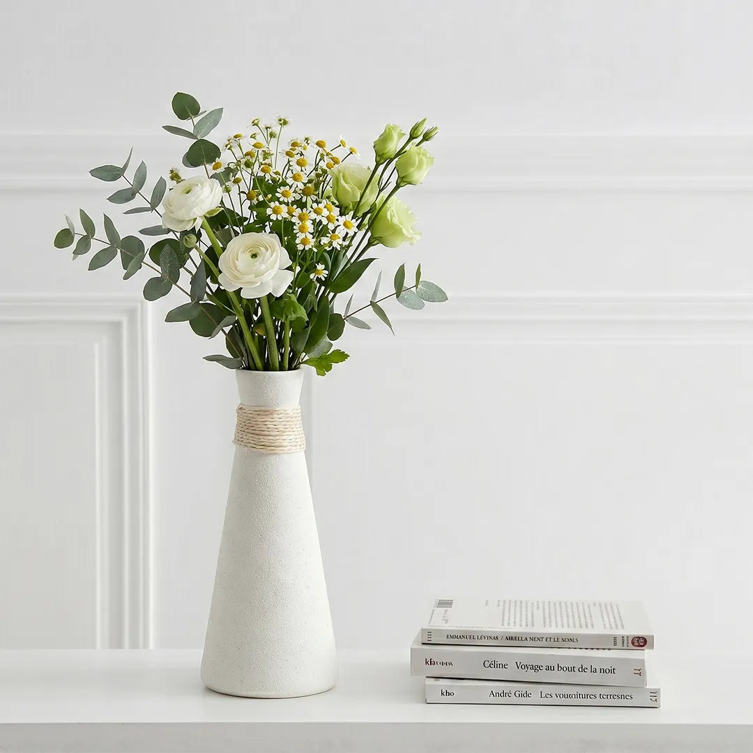 20251026 Flower Pot Ivory 18cm