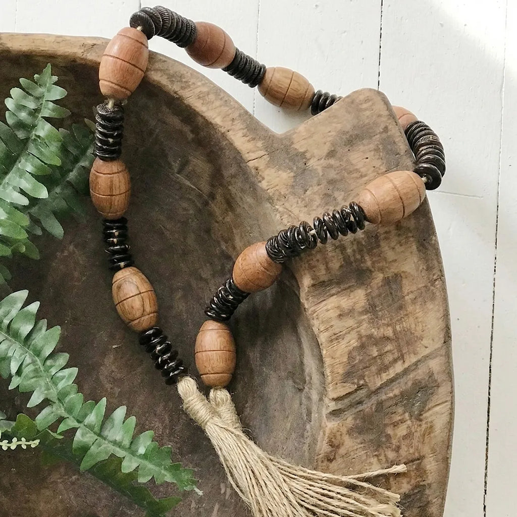 RI25-NG20 Luhpar Decorative Wooden Bead Garland with Tassels