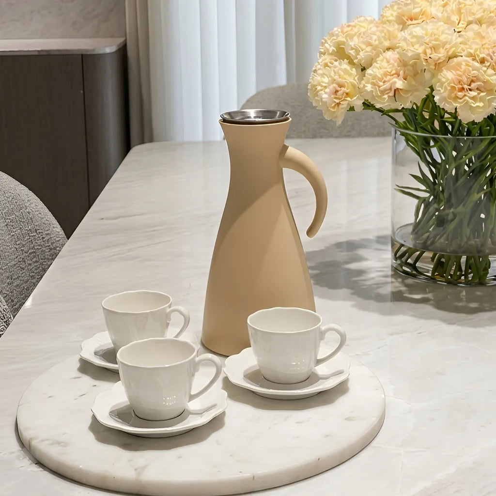 502849 Eva Solo Sculptural Vacuum Jug – Golden Sand, 1.0 Litre