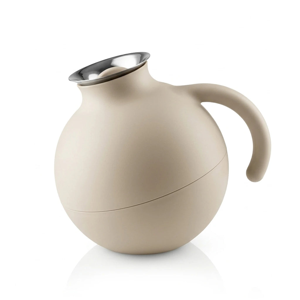 6687 Eva Solo Premium Sculptural Vacuum Jug – Matte Sand Beige & Silver, 1.0 Litre