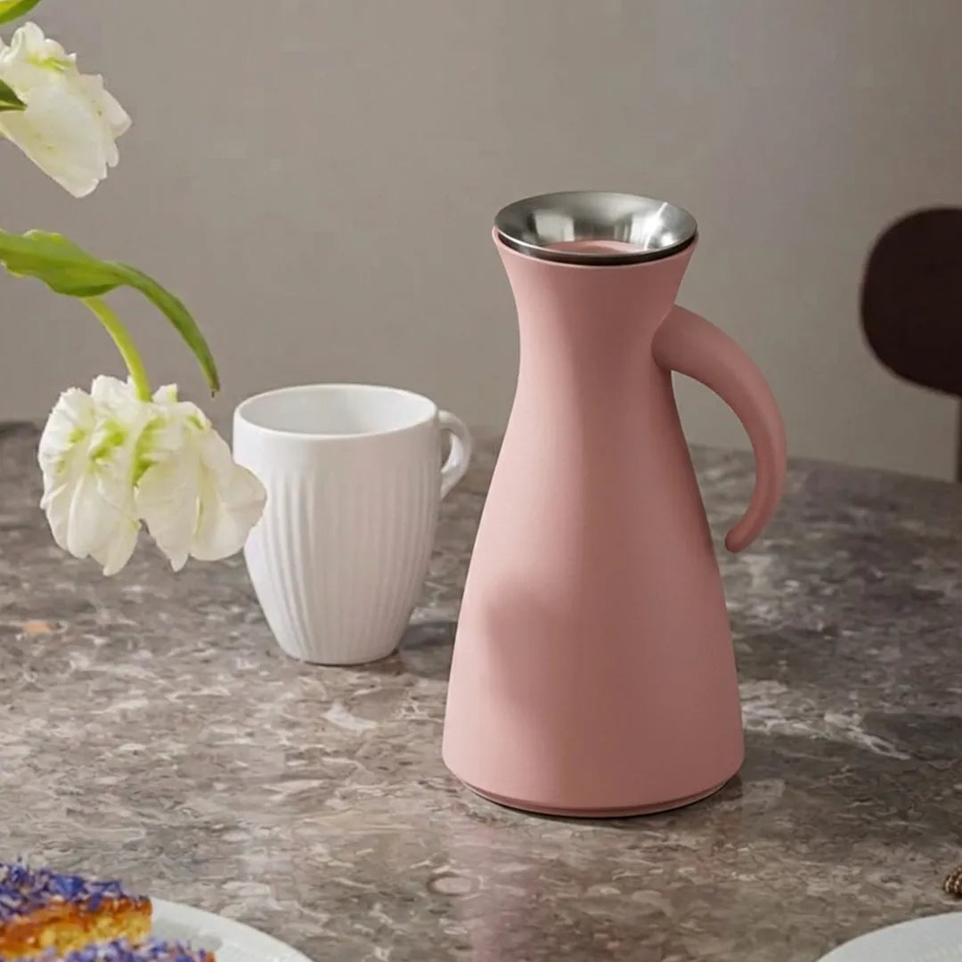 502864 Eva Solo Sculptural Vacuum Jug – Rose Quartz, 1.0 Litre
