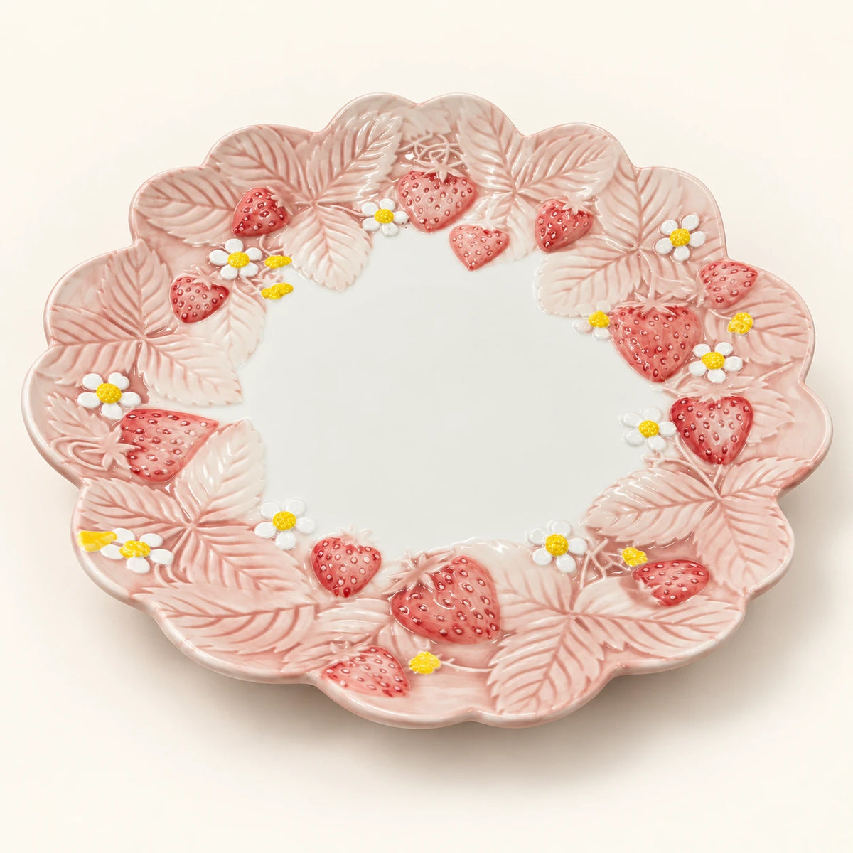 Berry Bloom strawberry and blossom dinner plate, 25 cm, in pink New Bone China
