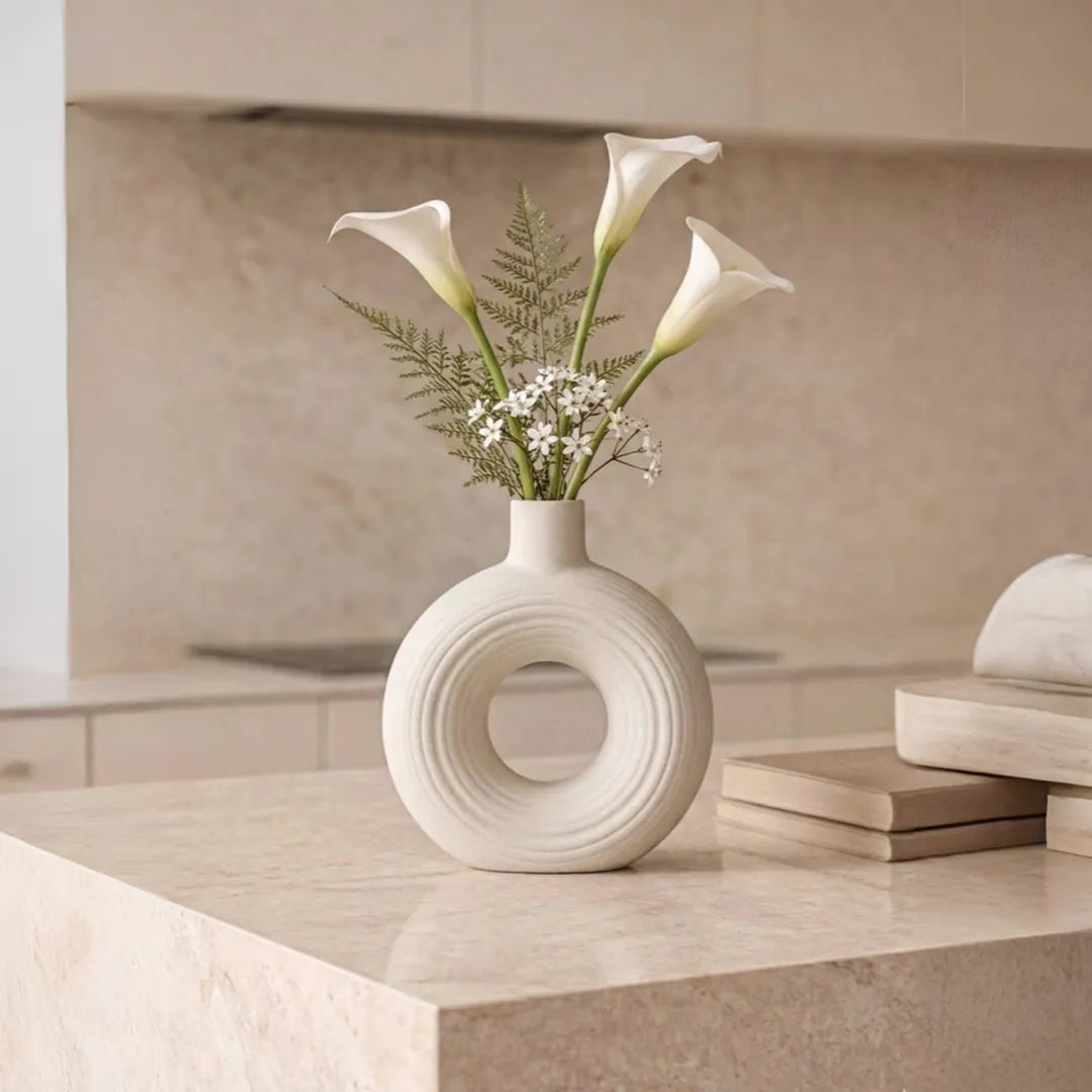 SD682 Ceramic Flower Vase Modern Donut Shape Decorative Vase 22 cm