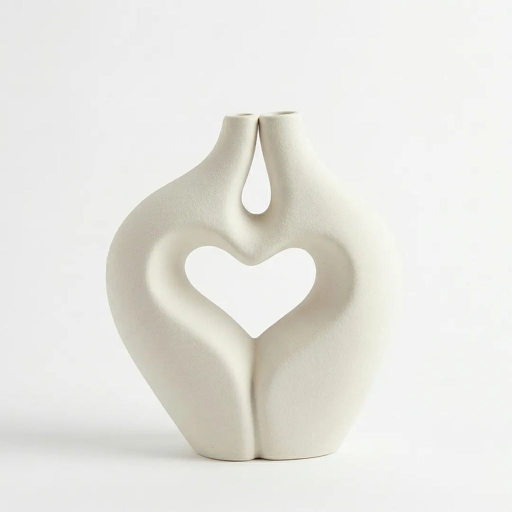 SD698 Ceramic Flower Vase Heart Hollow Decorative Vase 24 cm