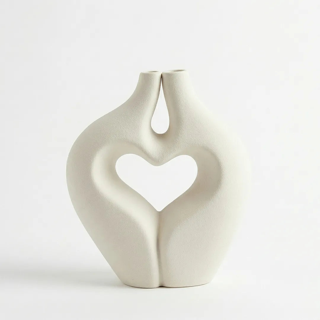 SD698 Ceramic Flower Vase Heart Hollow Decorative Vase 24 cm